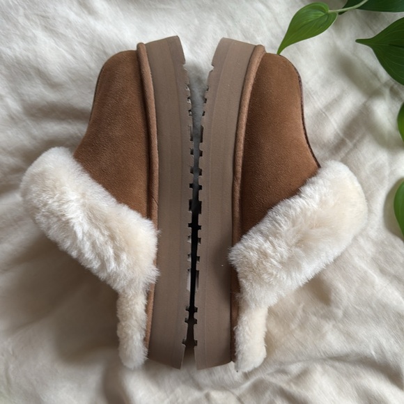 UGG DISQUETTE SLIPPERS CHESTNUT SIZE 9 - Picture 6 of 8